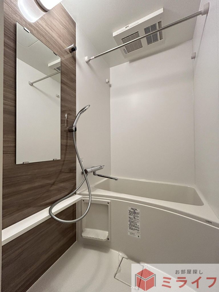 バス・シャワールーム　同施工会社・同仕様イメージ