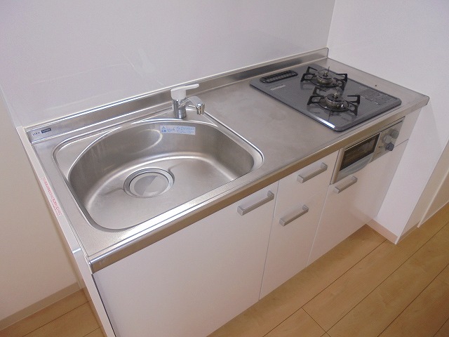 キッチン　キッチンでお料理をお楽しみください ※間取り反転の場合あり、