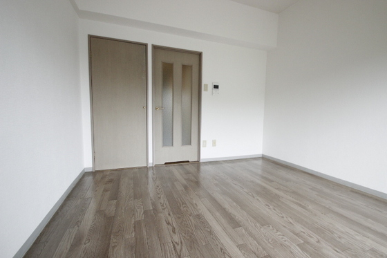 居室・リビング　※別部屋の写真です