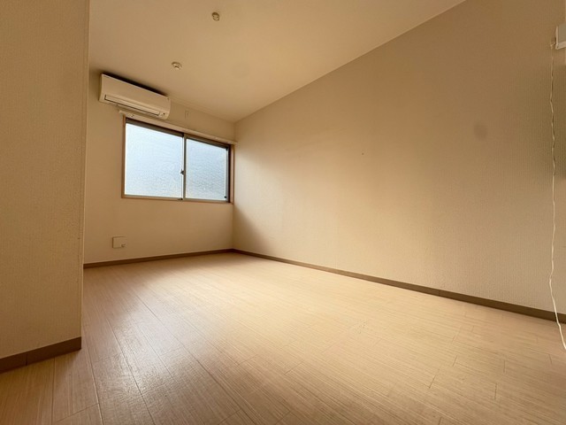 居室・リビング　※参考別号室の写真です