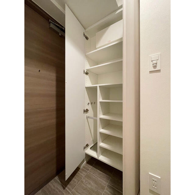 収納　シューズボックス