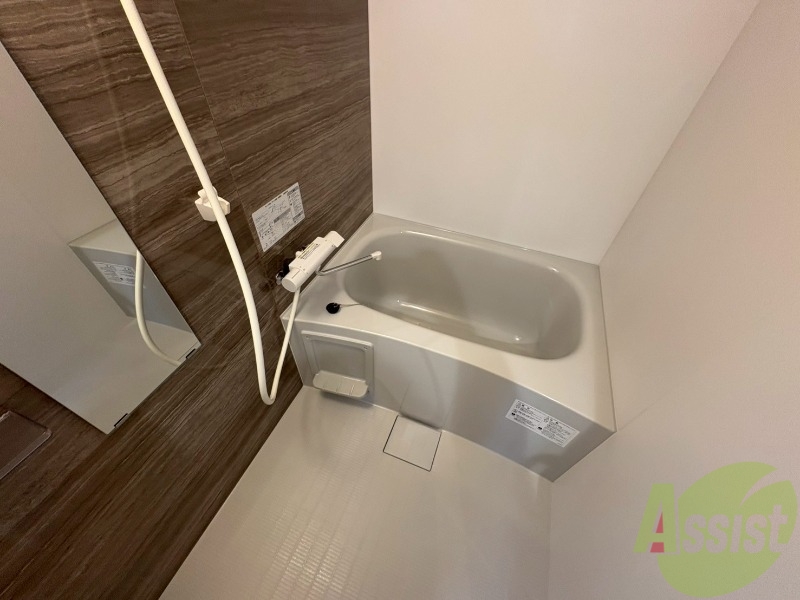 バス・シャワールーム　お風呂になります。一日の疲れを癒してくださいね。