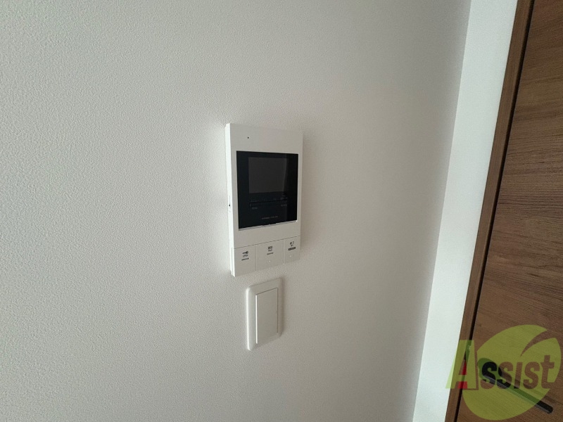 セキュリティ　ＴＶモニター付インターホンです。来客者の顔が見えるので安心！