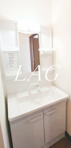 洗面設備　独立洗面台です。