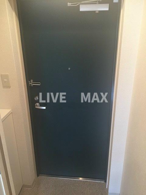 玄関　※別部屋のお写真になります