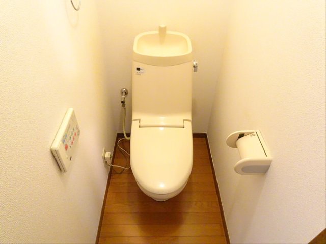 トイレ　落ち着いたトイレです