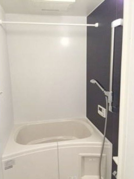 バス・シャワールーム　※写真は同じマンションの違う部屋のものになります。反転タイプ