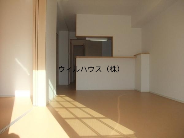 居室・リビング　カウンターキッチン！