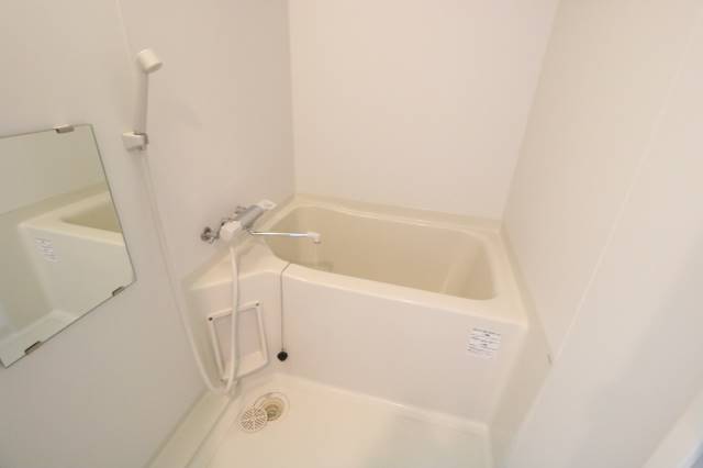 バス・シャワールーム　綺麗な浴槽♪