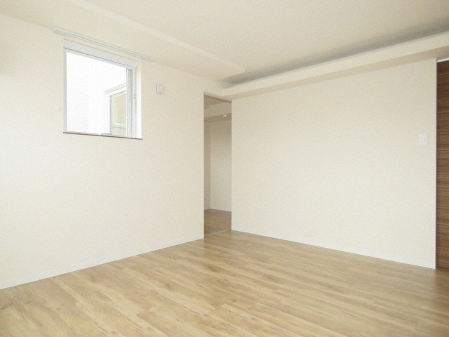 居室・リビング　開放的な空間です♪