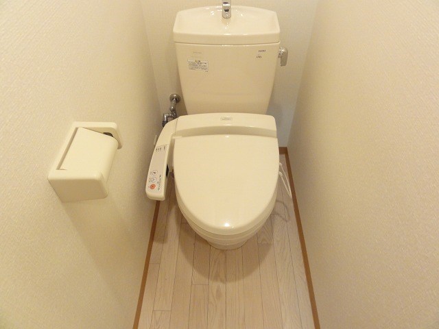 トイレ　同物件別部屋