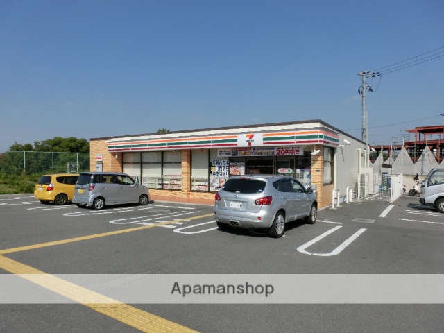 コンビニ　セブンイレブン（コンビニ）まで2210m