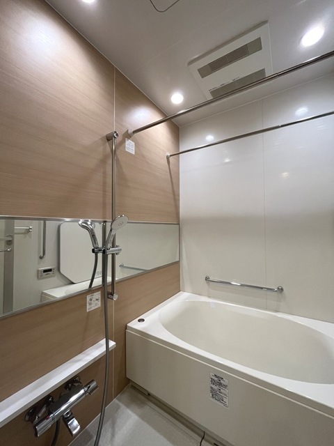 バス・シャワールーム　※写真は同タイプ住戸です。