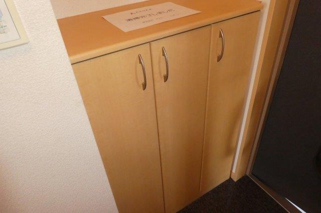 玄関　シューズボックス