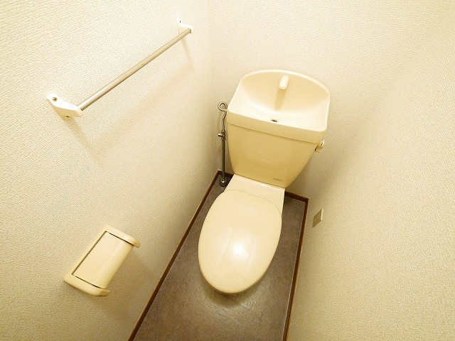 トイレ　ゆったりとした空間のトイレです