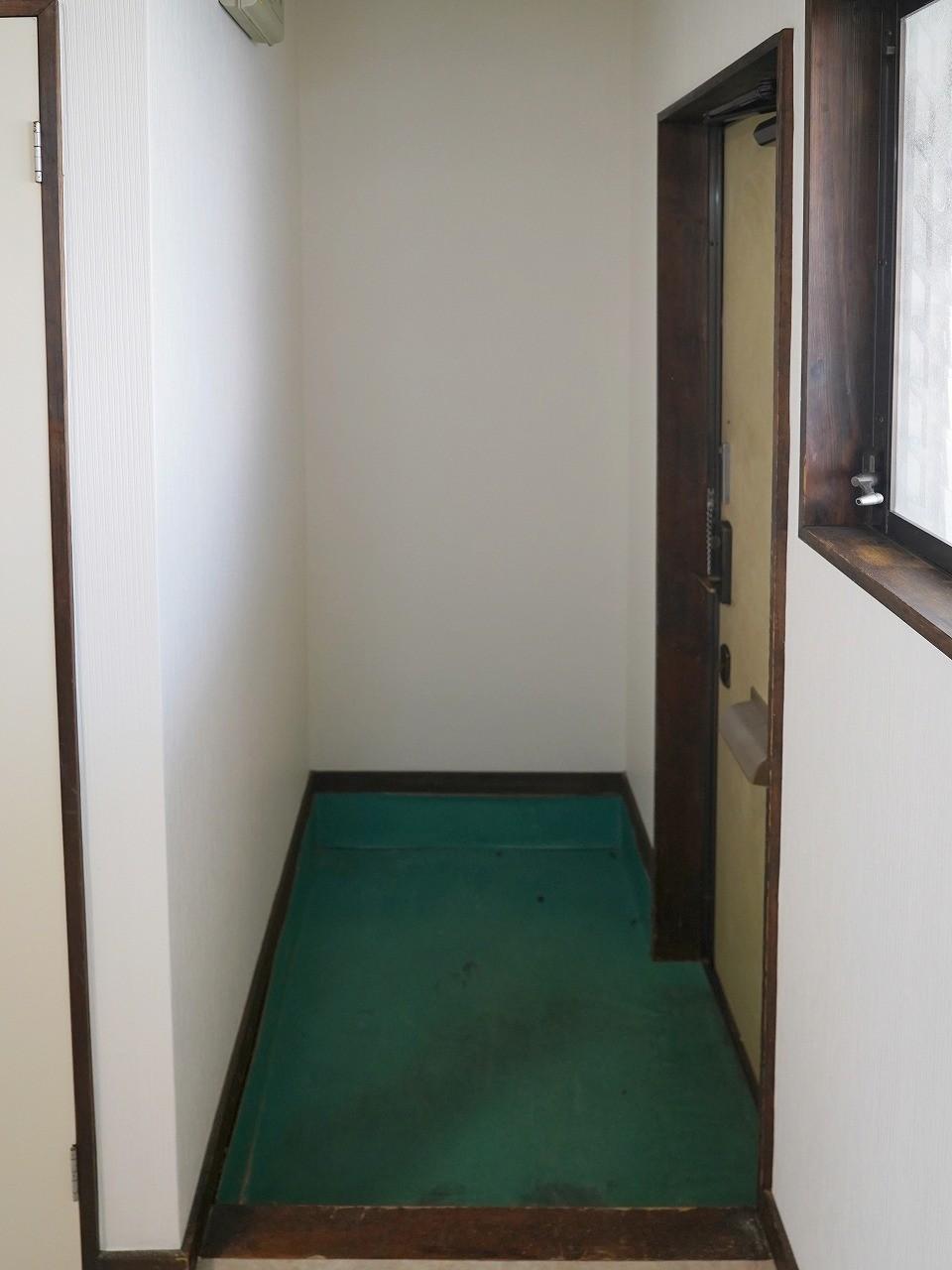 玄関　広い玄関のため、たくさんの靴を置くことができます。