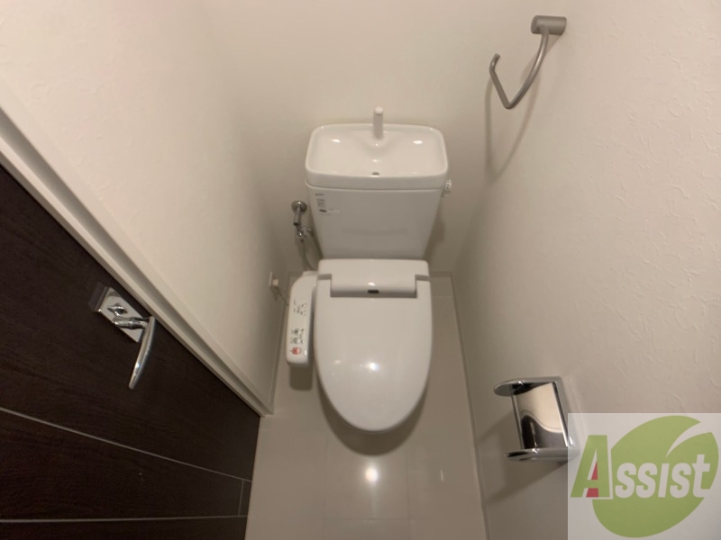 トイレ　トイレです。ウォシュレット付を探している方、おすすめです。