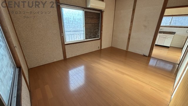 居室・リビング　2面採光で明るいお部屋です♪