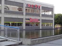 飲食店　デニーズ墨田堤通り店（飲食店）まで165m