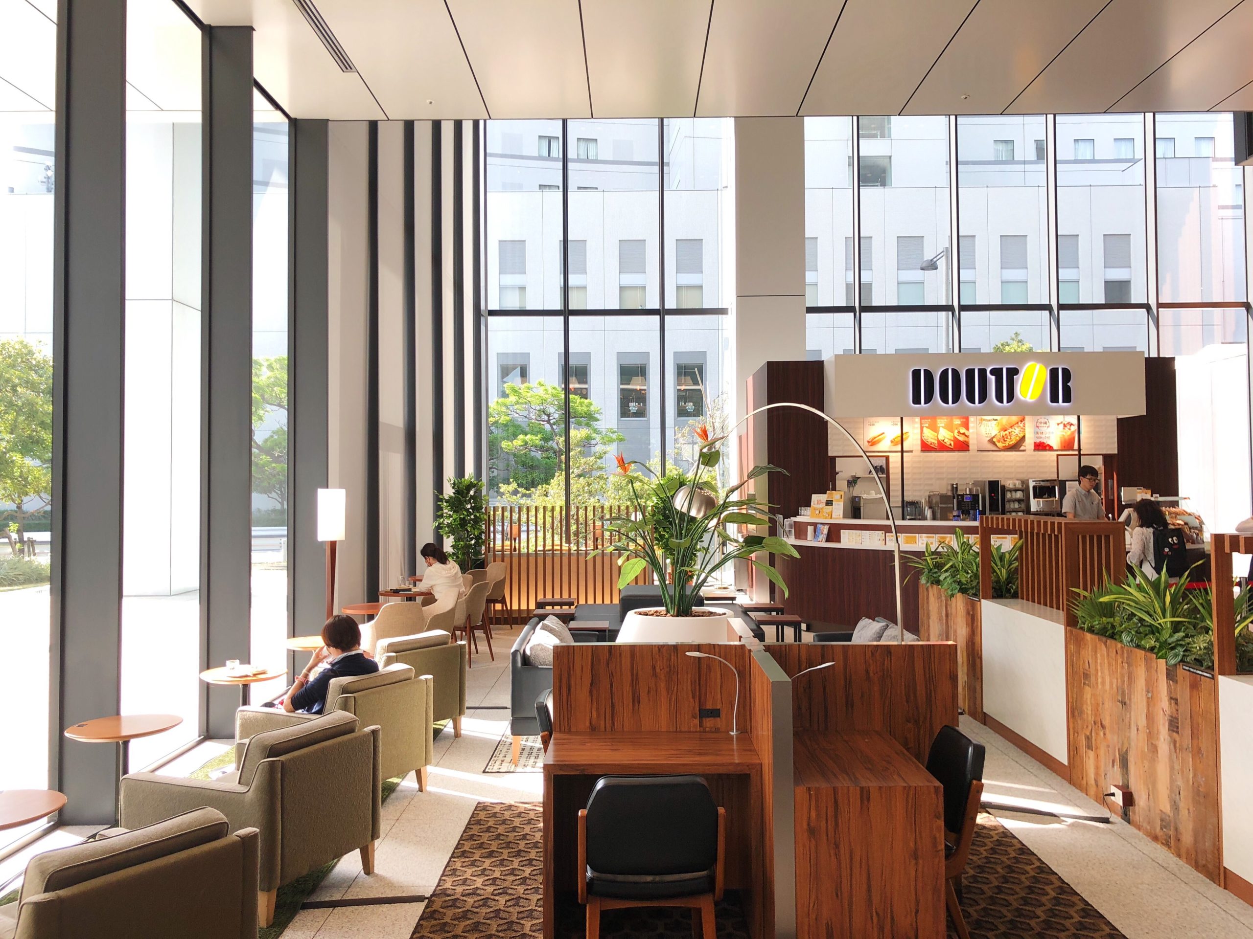 飲食店　ドトールコーヒーショップリバーサイド隅田セントラルタワー店（飲食店）まで275m