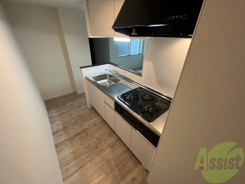 キッチン　３口システムキッチンなので、すぐお料理に使えます！