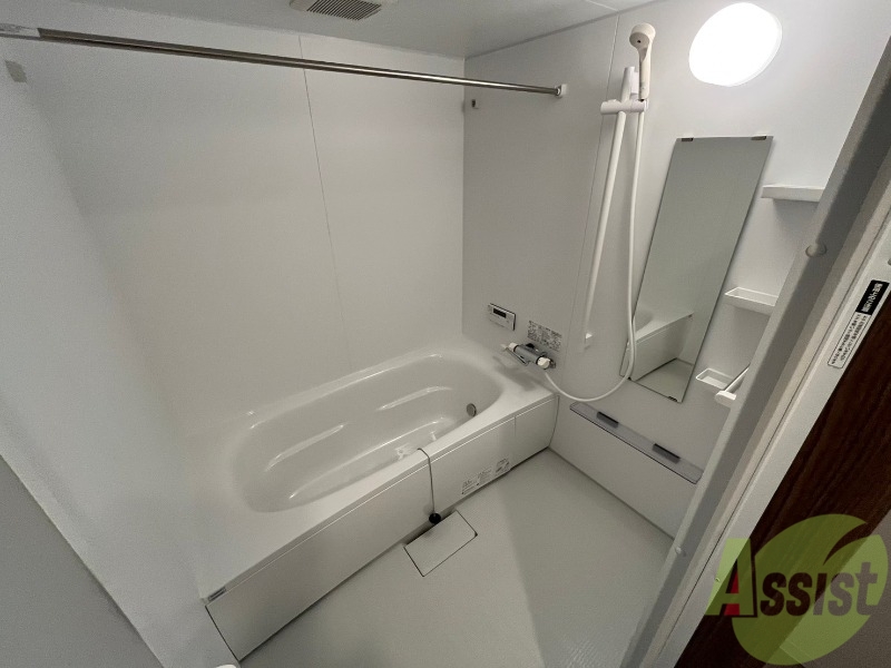 バス・シャワールーム　お風呂になります。一日の疲れを癒してくださいね。