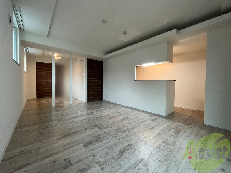 居室・リビング　広くてきれいなリビングです！快適に過ごせそうですね。