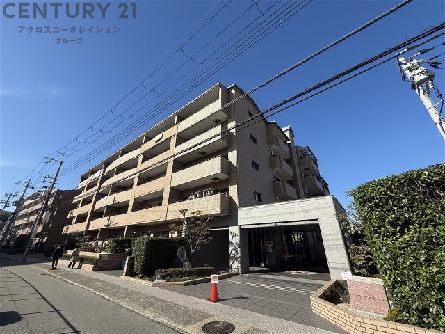 建物外観　オートロック付きでセキュリティ安心♪