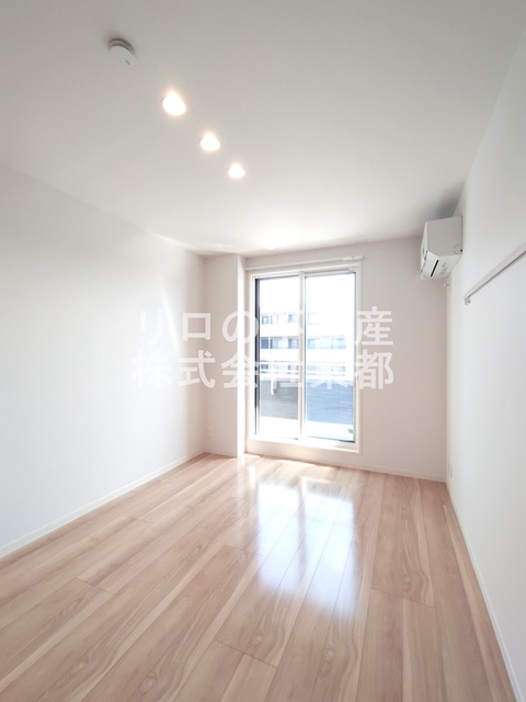 その他部屋・スペース　窓から暖かな日差しが入ります♪