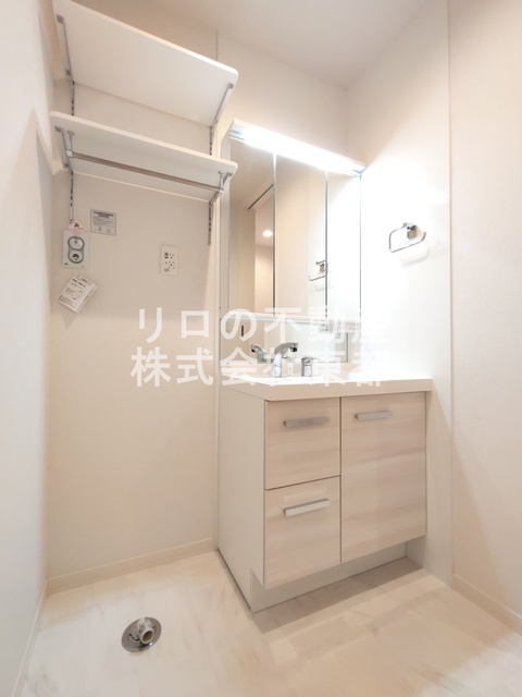 洗面設備　独立洗面台なら落ち着いて身支度ができます☆