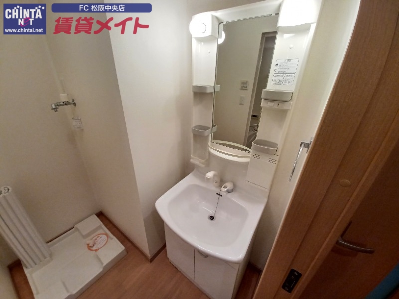 洗面設備　同物件別室写真