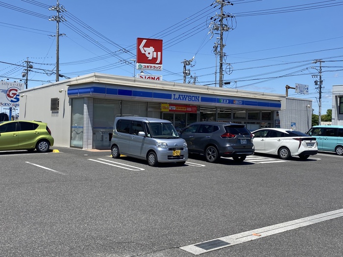 コンビニ　ローソン（コンビニ）まで407m
