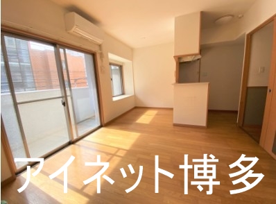 居室・リビング　広々リビングでゆったりくつろげます