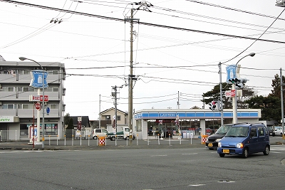 コンビニ　ローソン（コンビニ）まで500m