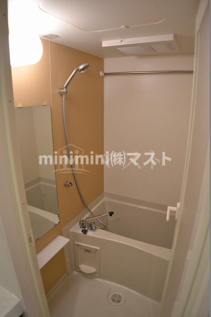 バス・シャワールーム　同マンション参考写真