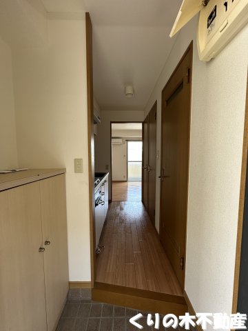 玄関　収納もある玄関です