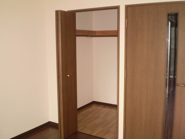 収納　同物件別号室のものです。