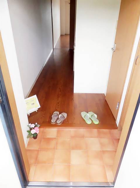 玄関　段差の少ない玄関。