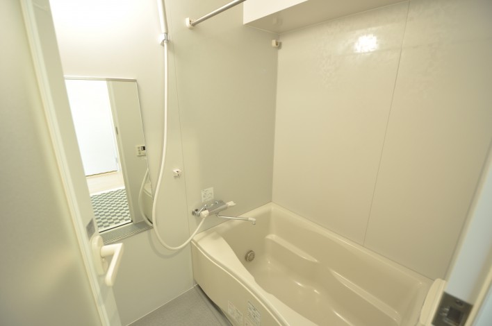バス・シャワールーム　別部屋の参考写真となります