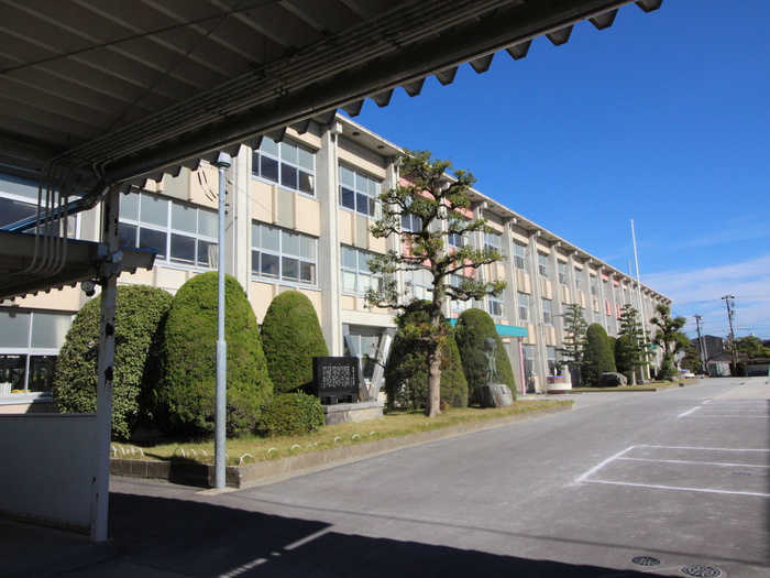 小学校　師勝小学校（小学校）まで950m