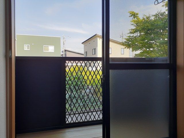 バルコニー　陽当たり良好なバルコニーです