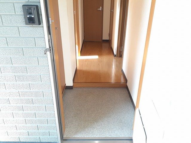 玄関　明るい玄関です