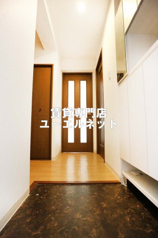 玄関　住まいの顔ともなる玄関