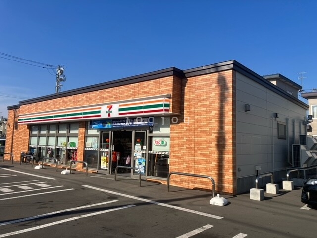 コンビニ　セブンイレブン帯広春駒通西２０条店（コンビニ）まで500m