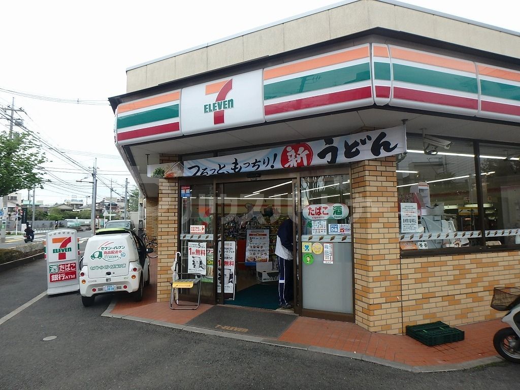 コンビニ　セブンイレブン葛飾奥戸3丁目店（コンビニ）まで290m