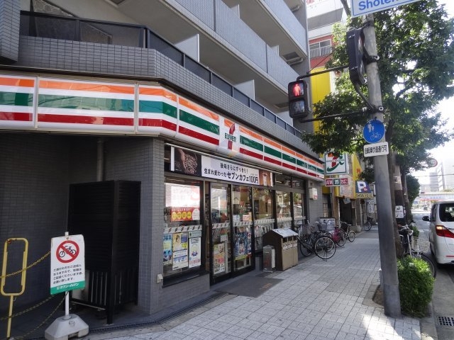 コンビニ　セブンイレブン（コンビニ）まで65m