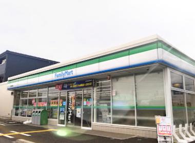 コンビニ　ファミリーマート 浦和美園南店（コンビニ）まで821m