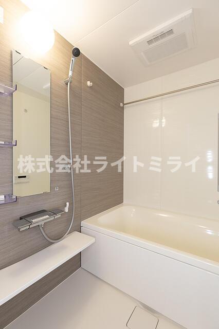 バス・シャワールーム　※写真は同タイプ住戸です。