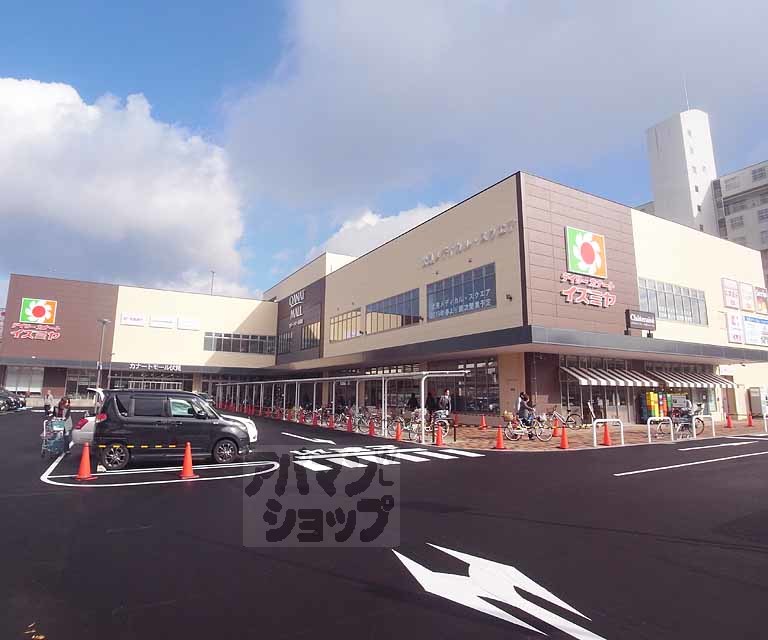スーパー　デイリーカナートイズミヤ 伏見店（スーパー）まで800m