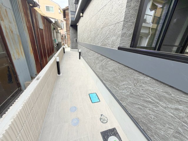 駐車場　敷地内には入居者専用の駐輪スペースもあります。